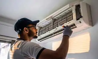 Experienced Daikin AC technicians