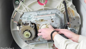 Clutch assembly maintenance and replacement