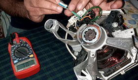 Motor mount stabilization and adjustment