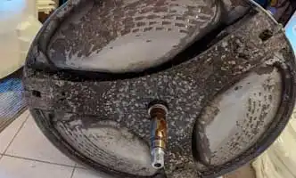 Keep the drum and hoses free from scaling